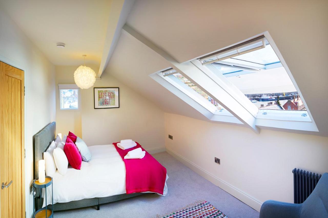 The Stoop, Stunning Sea Views! Apartment Scarborough Bagian luar foto