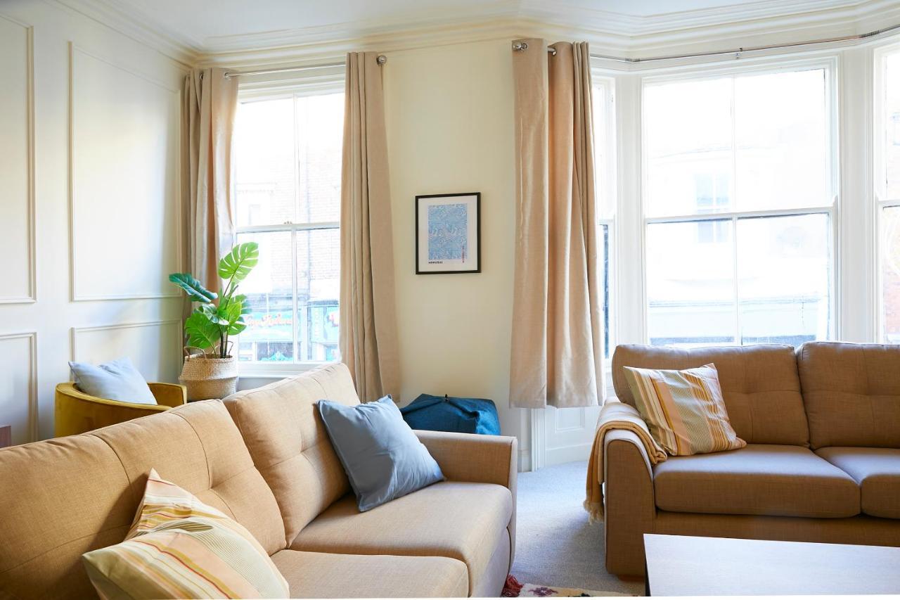 The Stoop, Stunning Sea Views! Apartment Scarborough Bagian luar foto