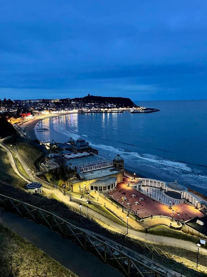 The Stoop, Stunning Sea Views! Apartment Scarborough Bagian luar foto