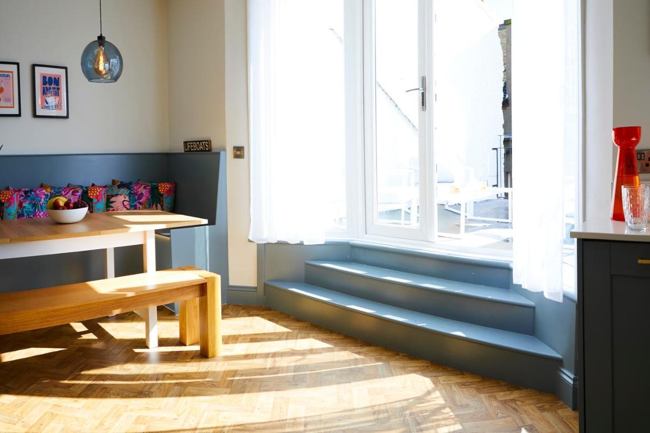 The Stoop, Stunning Sea Views! Apartment Scarborough Bagian luar foto
