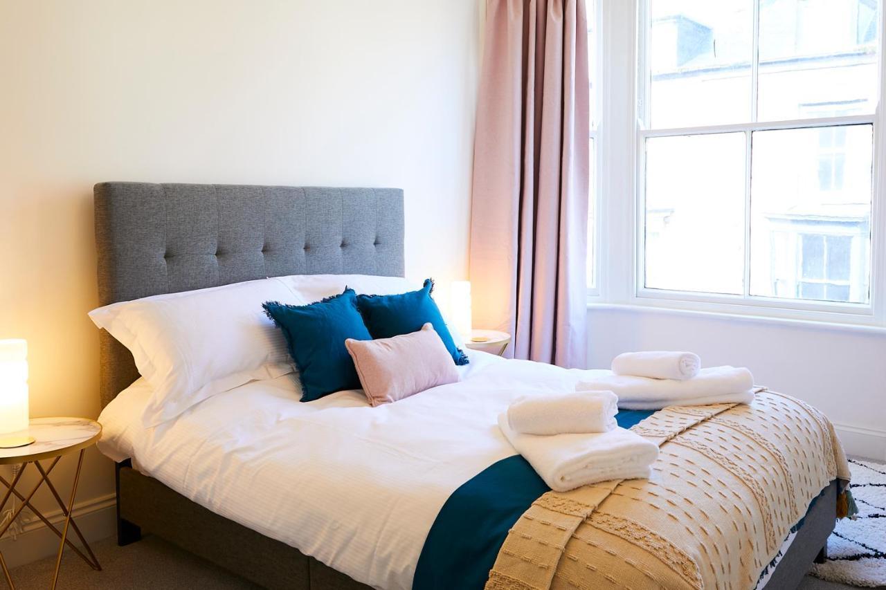 The Stoop, Stunning Sea Views! Apartment Scarborough Bagian luar foto