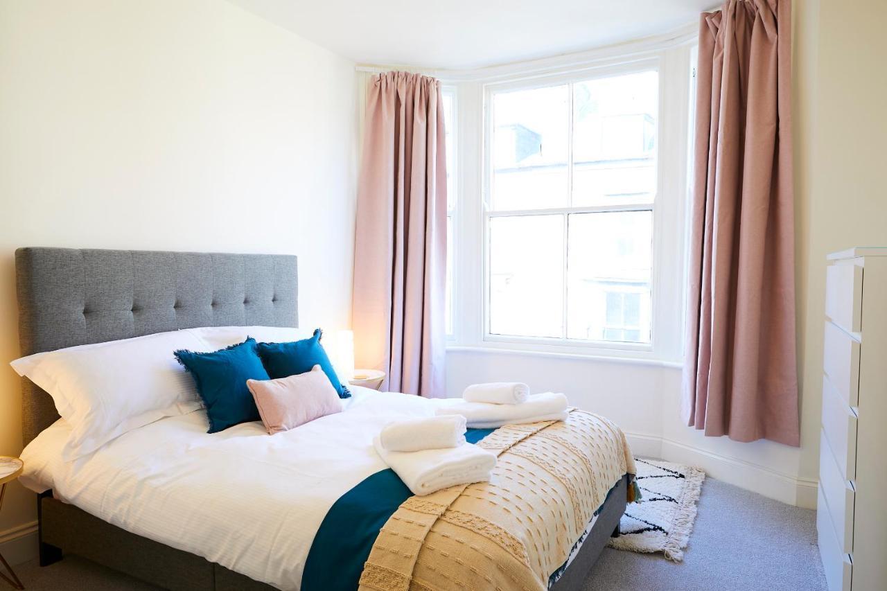 The Stoop, Stunning Sea Views! Apartment Scarborough Bagian luar foto